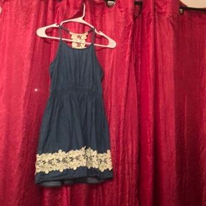 Beautiful denim dress, good for summer and spring!